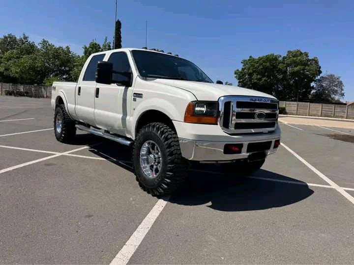 White Ford bakkie photographed outdoors